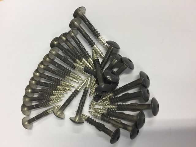 colour-coordinated-screws-for-cedral-weatherboard