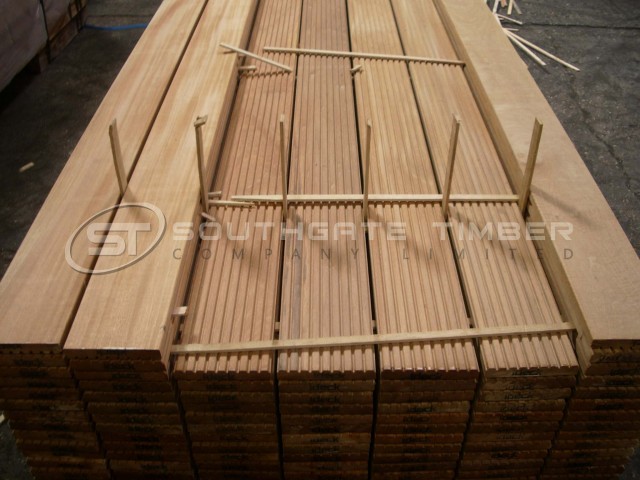 Yellow Balau 21 x 145mm Smooth/Castle ***FSC***