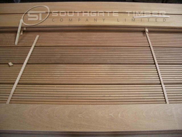 Yellow Balau 21 x 145mm Smooth/Castle ***FSC***