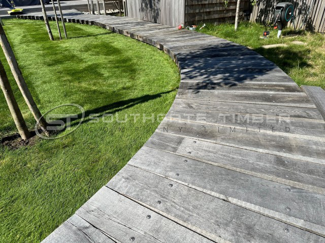 Euro Oak Sleepers 100 x 200mm A Grade