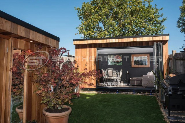 Western Red Cedar 18 x 144mm Channel Groove ST6 