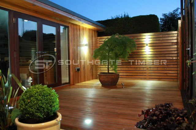 Western Red Cedar 20 x 95mm P.A.R. Fencing
